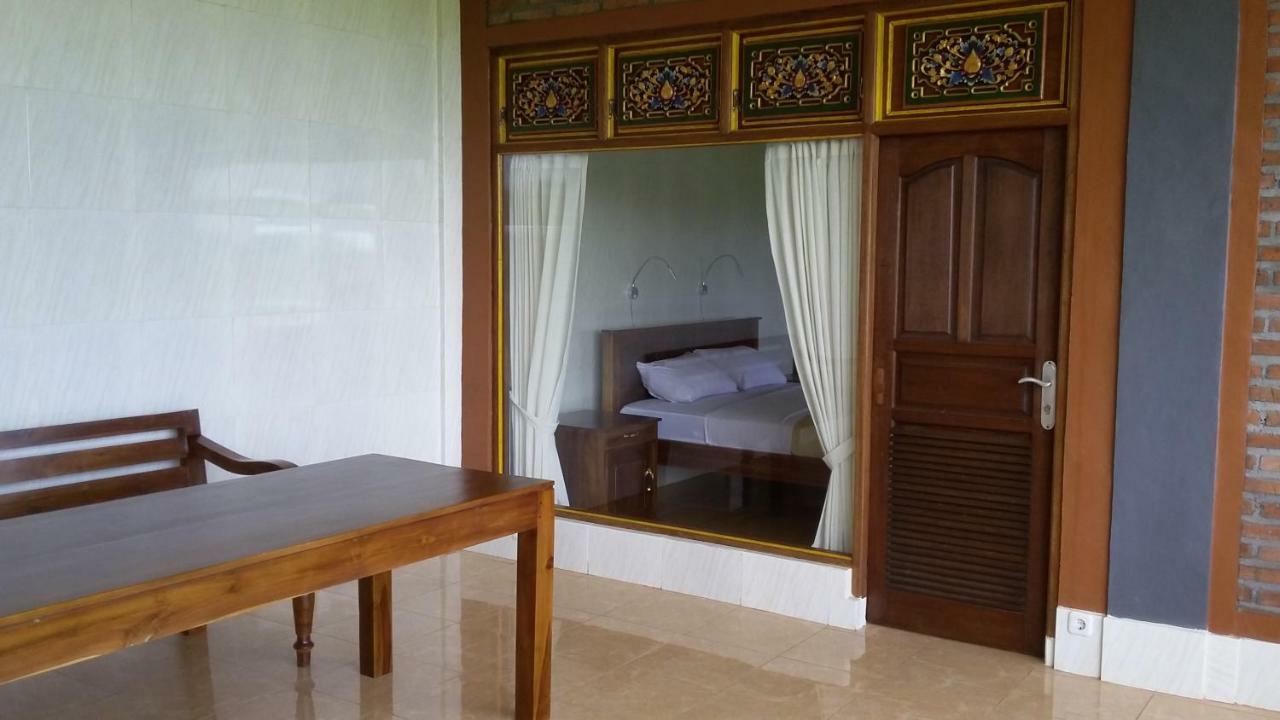 Mm House